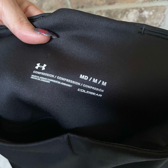 Women’s under armor work out legging - Picture 2 of 2